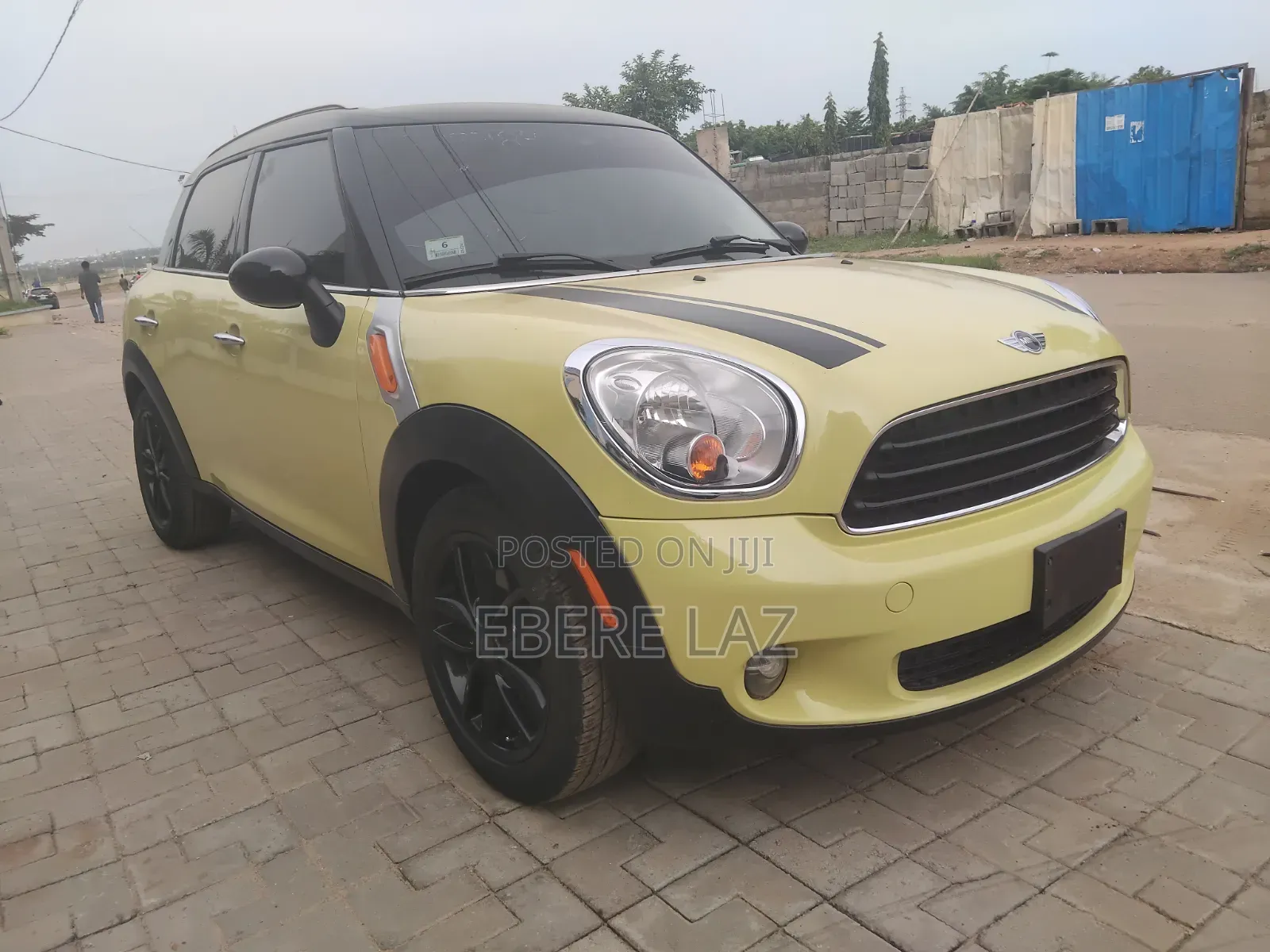 Mini Cooper 2012 Yellow