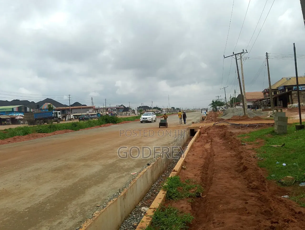 2 Plot of Land