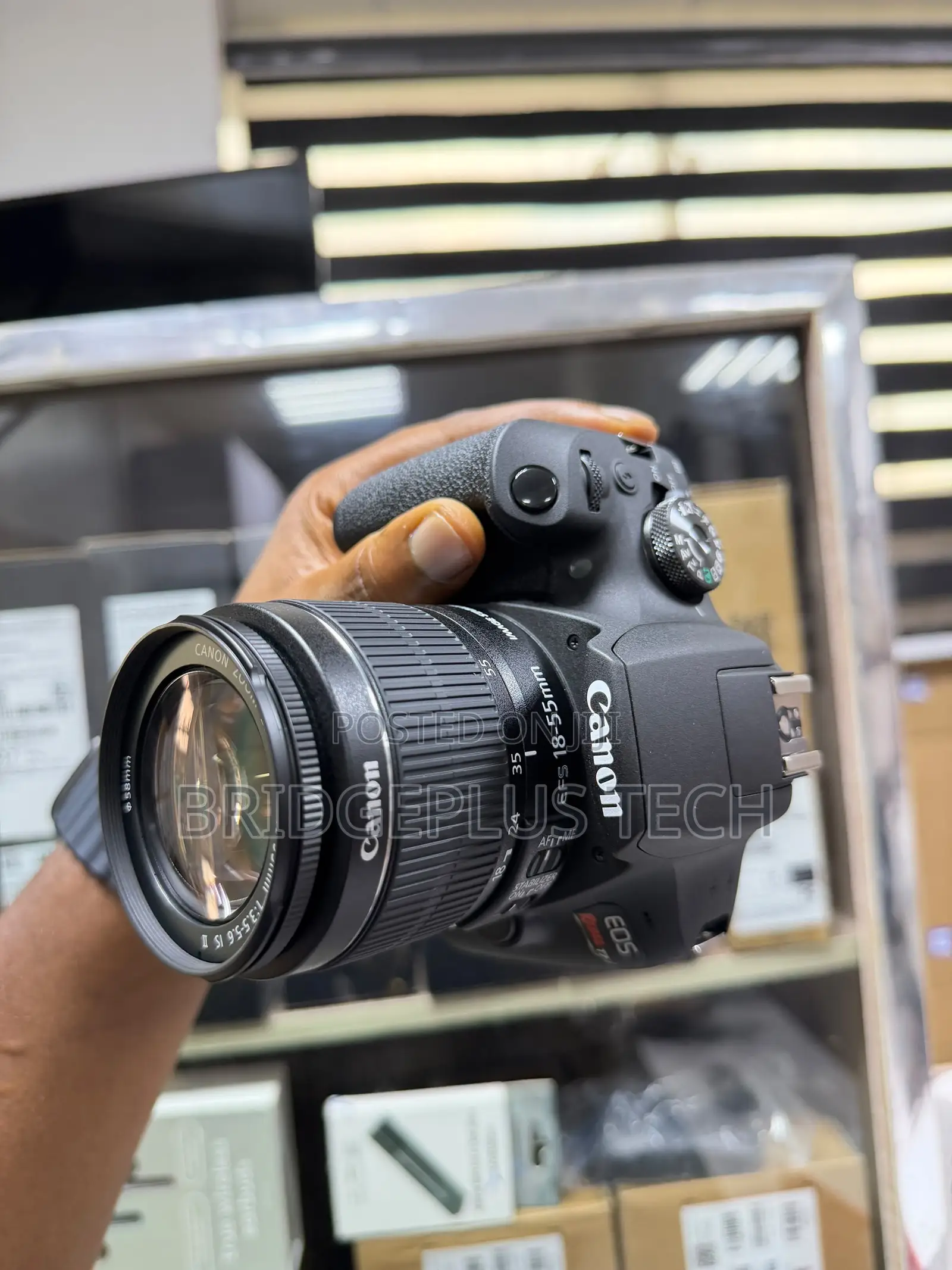 Canon Eos Rebel T7 DSLR