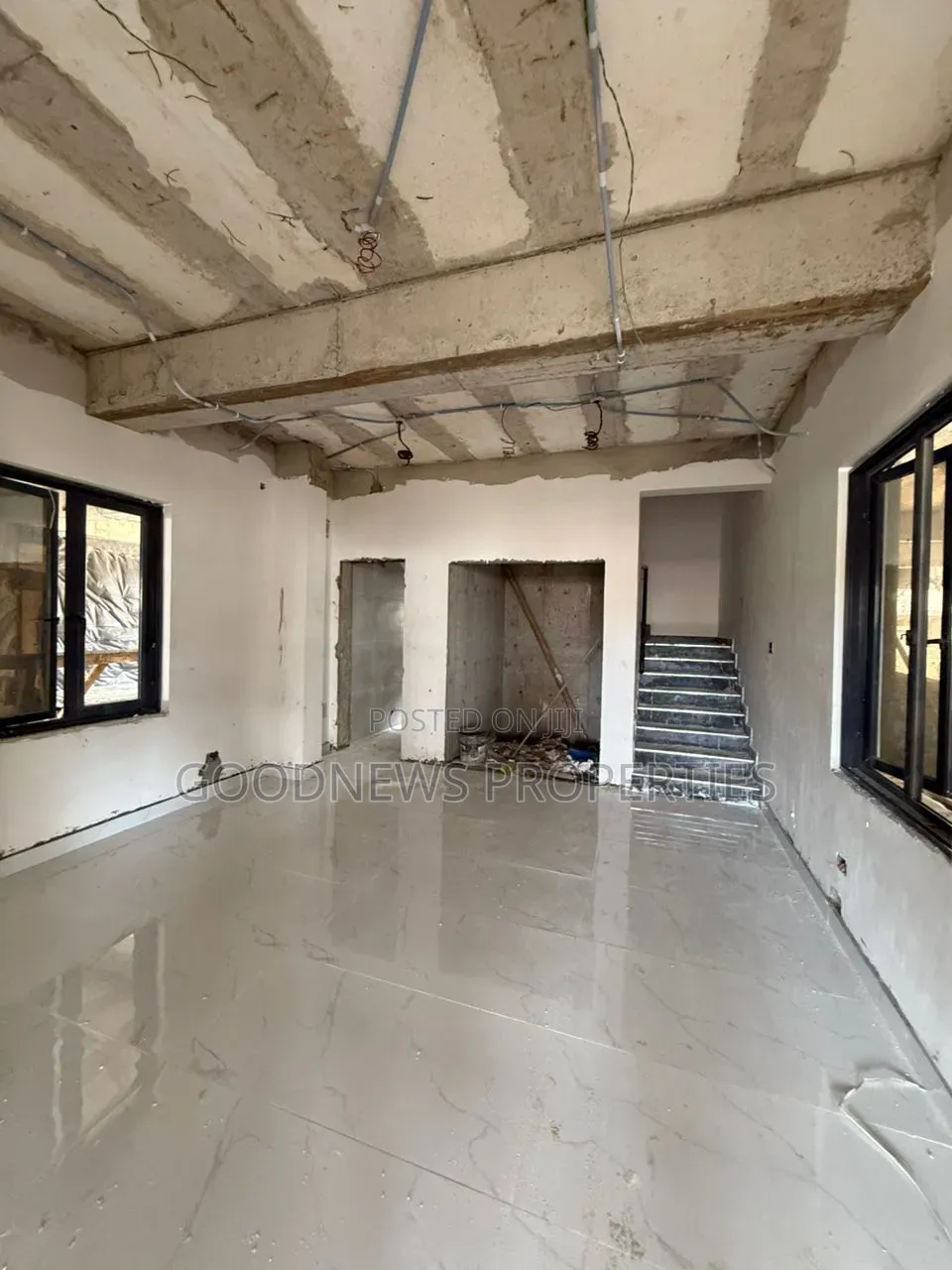 3bdrm Apartment in Lekki Phase 1 for sale