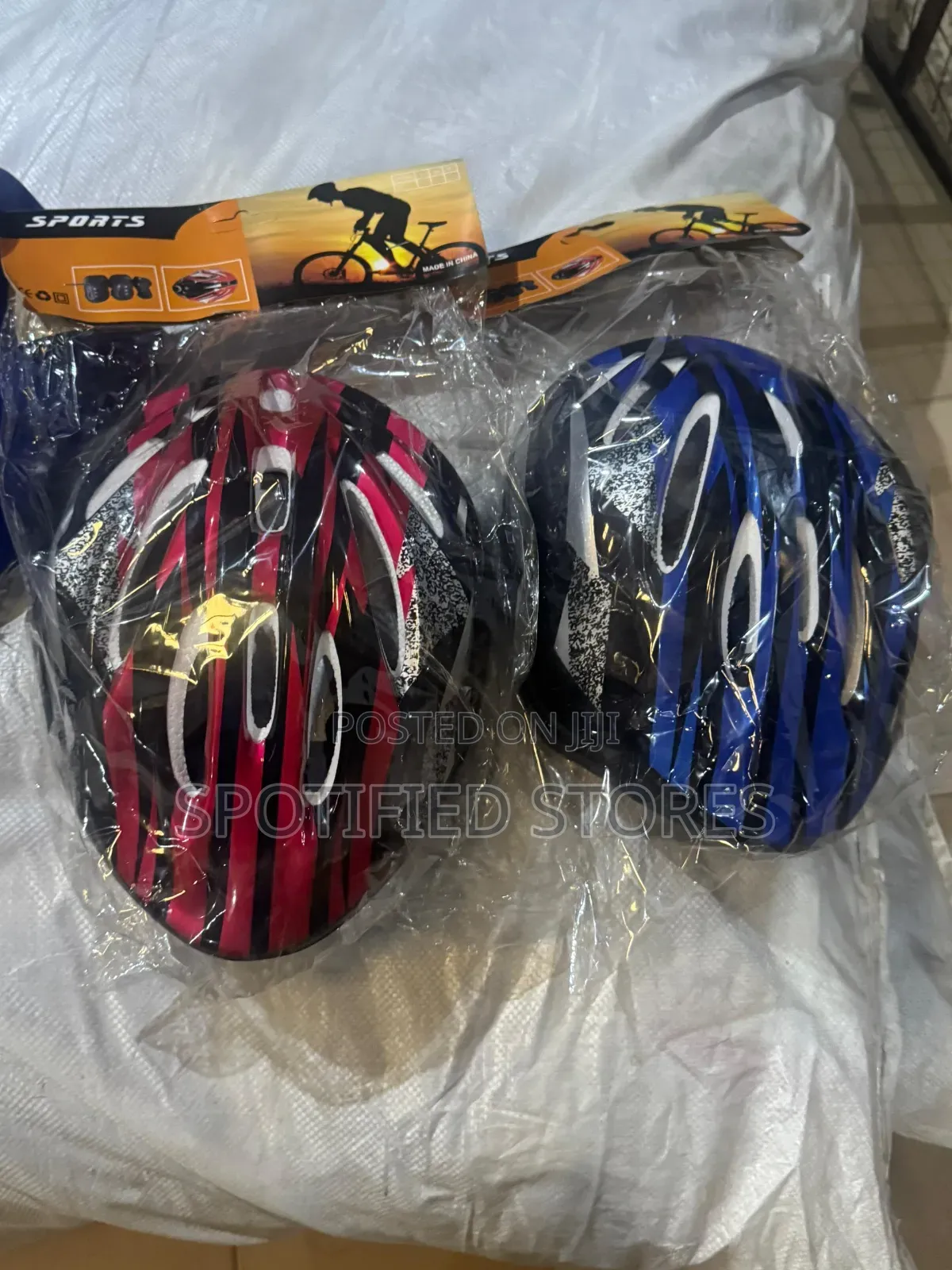 Adult Cycling/Skating Helmet