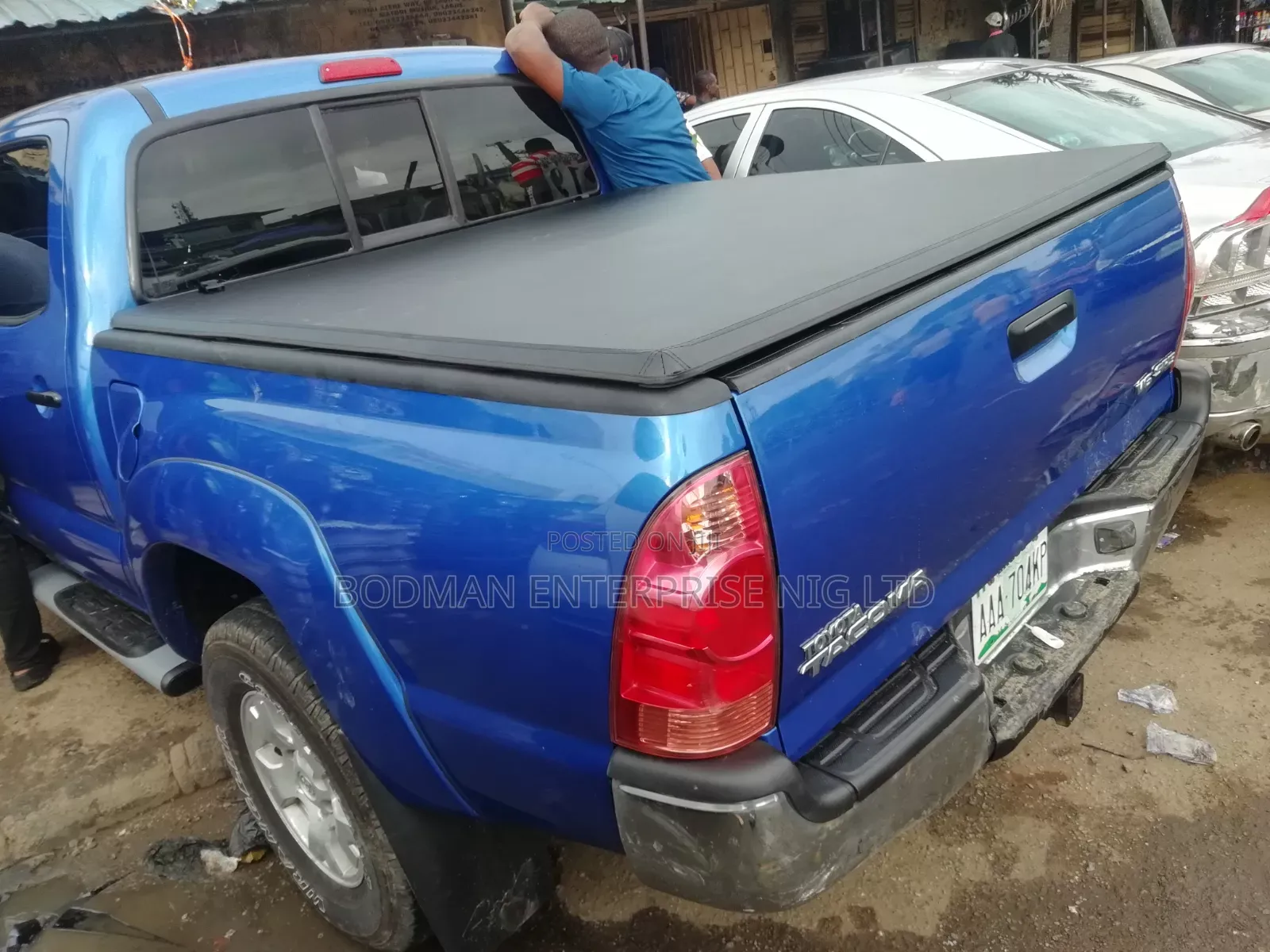 Leather Folding Cover for Toyota Tacoma :'=+1