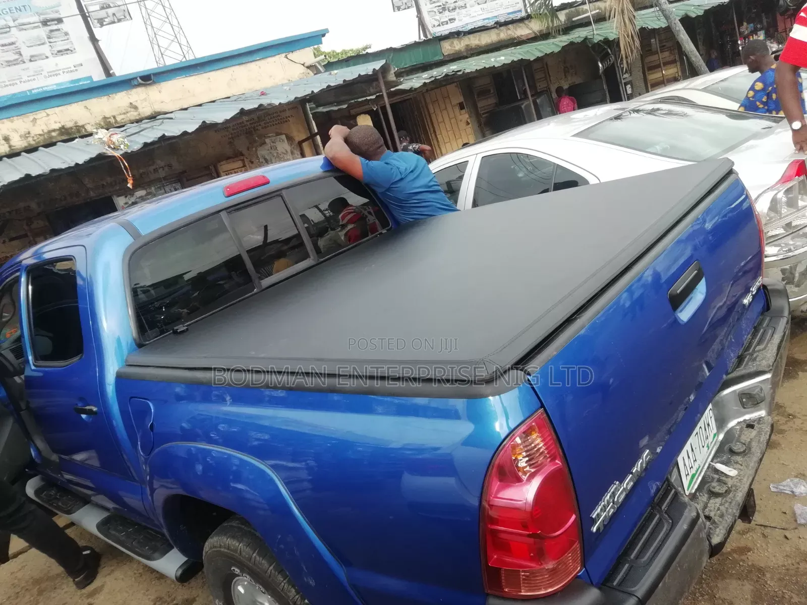Leather Folding Cover for Toyota Tacoma :'=+1
