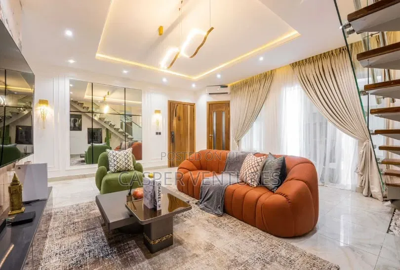 Furnished 2bdrm Block of Flats in Freedom Way, Lekki Phase 1 for sale