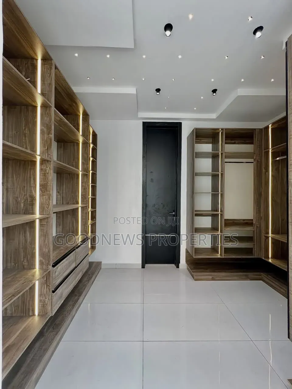 5bdrm Duplex in Chevron, Lekki Lagos for sale