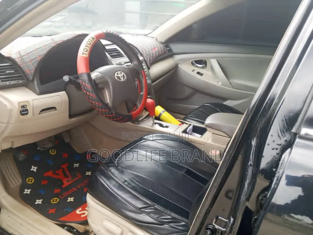 Toyota Camry SE V6 4dr Sedan (3.5L 6cyl 6AM) 2009 Maroon