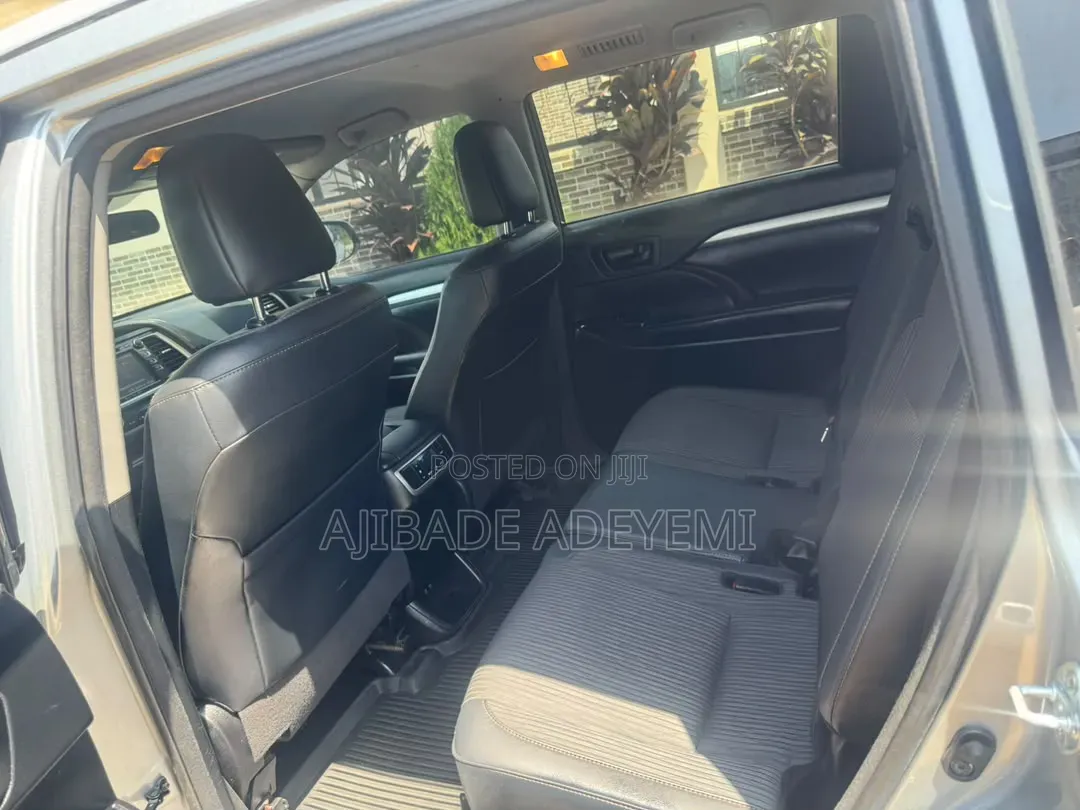 Toyota Highlander 2018 Silver