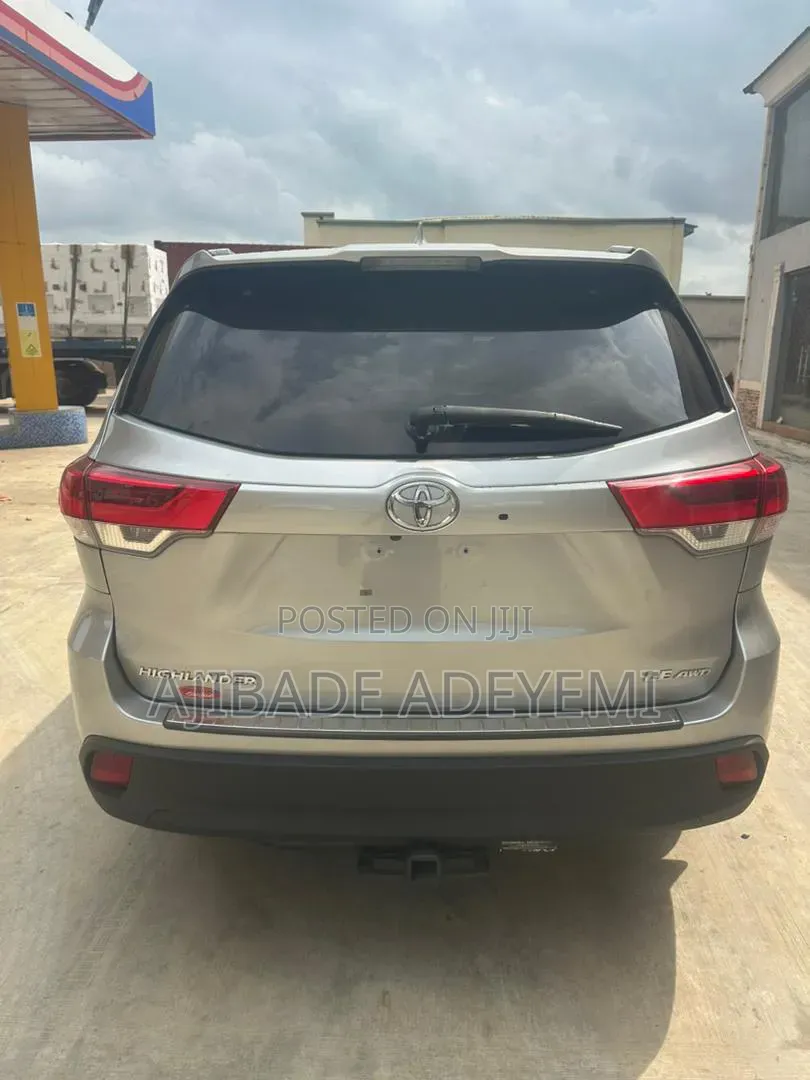 Toyota Highlander 2018 Silver