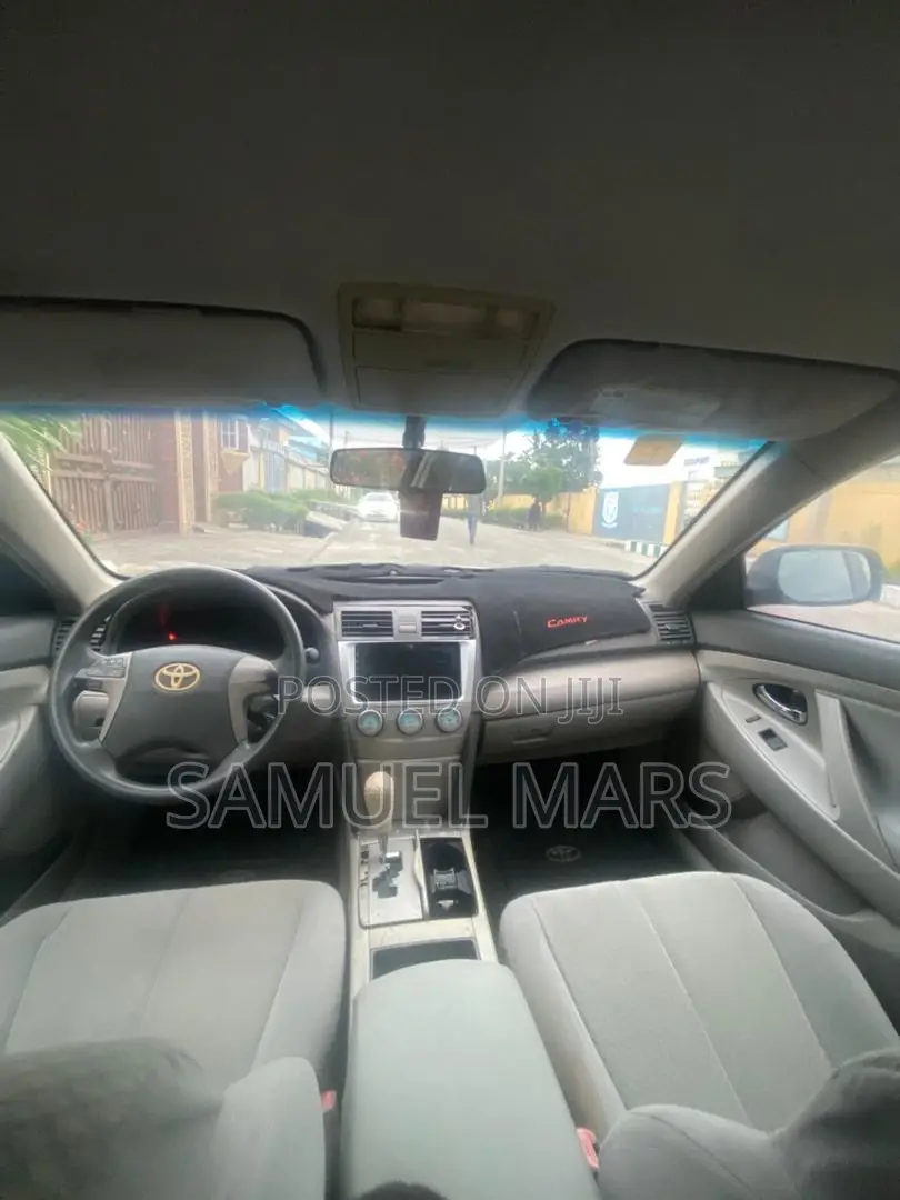 Toyota Camry LE 4dr Sedan (2.4L 4cyl 5A) 2008 Silver