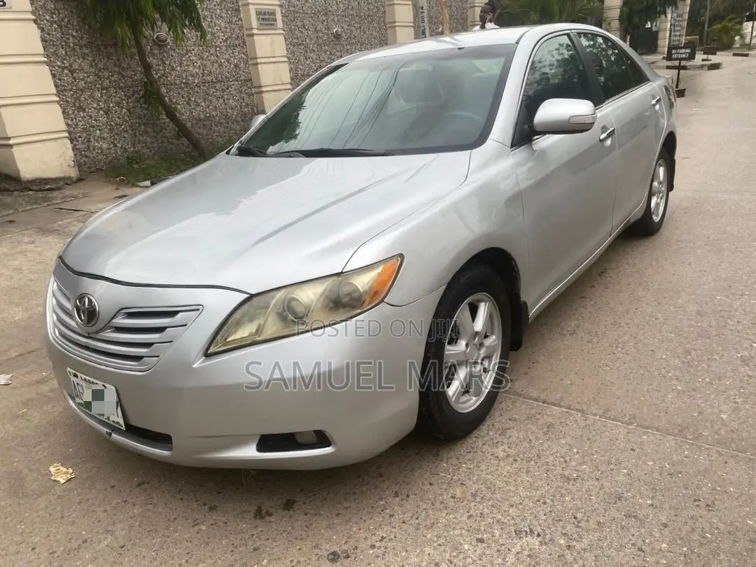 Toyota Camry LE 4dr Sedan (2.4L 4cyl 5A) 2008 Silver