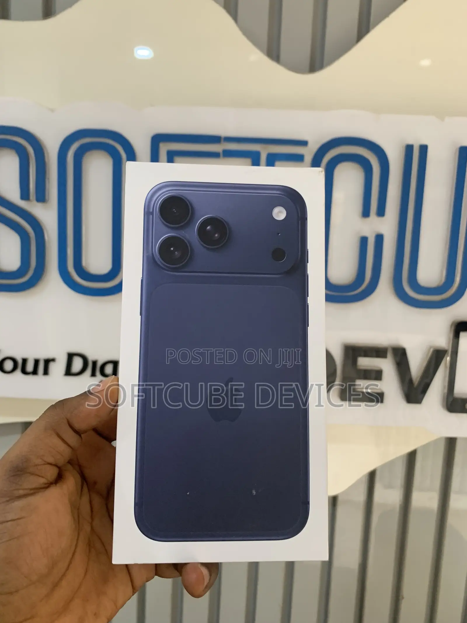 New Apple iPhone 17 Pro Max 256 GB Blue