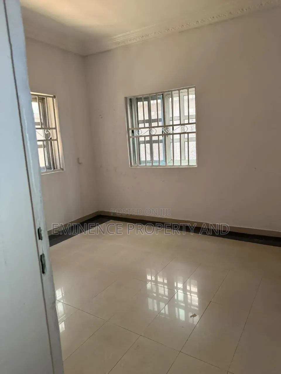 3bdrm Apartment in Lekki Phase 1 for rent