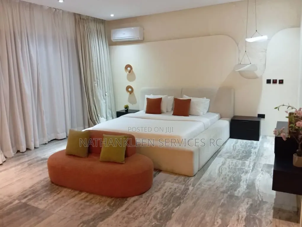 Glam House Two Bedroom Luxury Apartment