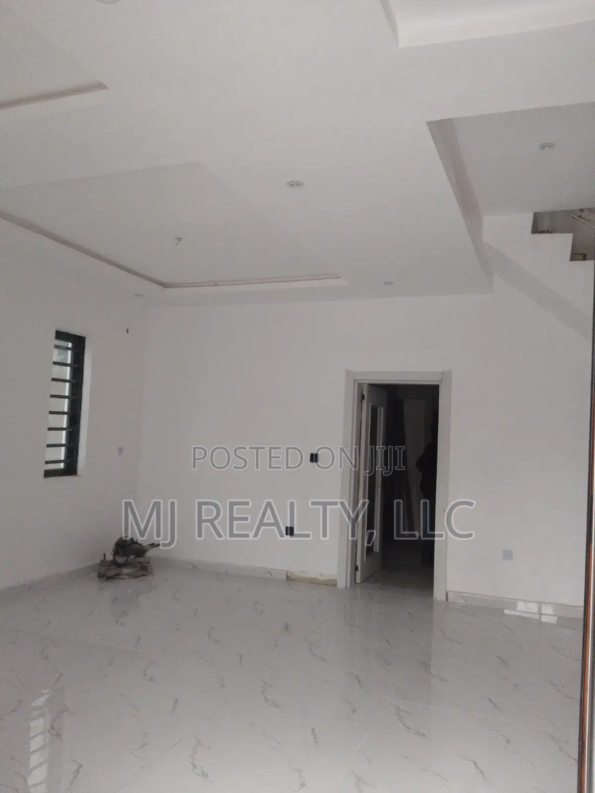 4bdrm Duplex in Opebi for sale