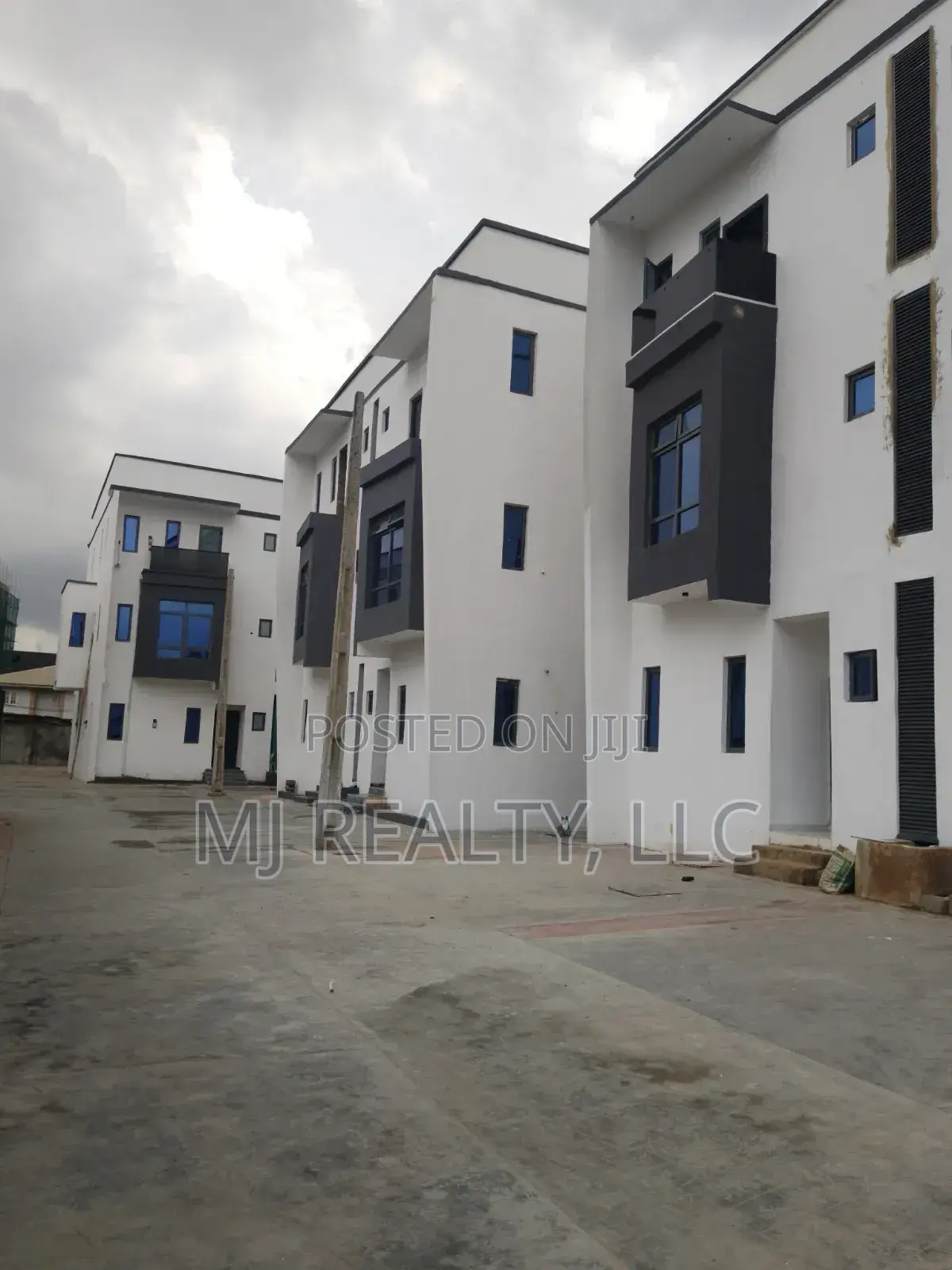 4bdrm Duplex in Opebi for sale
