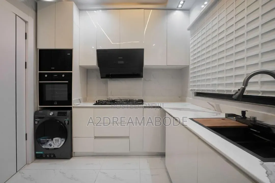 Furnished 3bdrm Apartment in Banana Island for rent