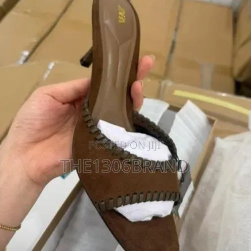 Women's Chic Woven Mule Heels Elegant Slip-on Pointed-Toe Mules