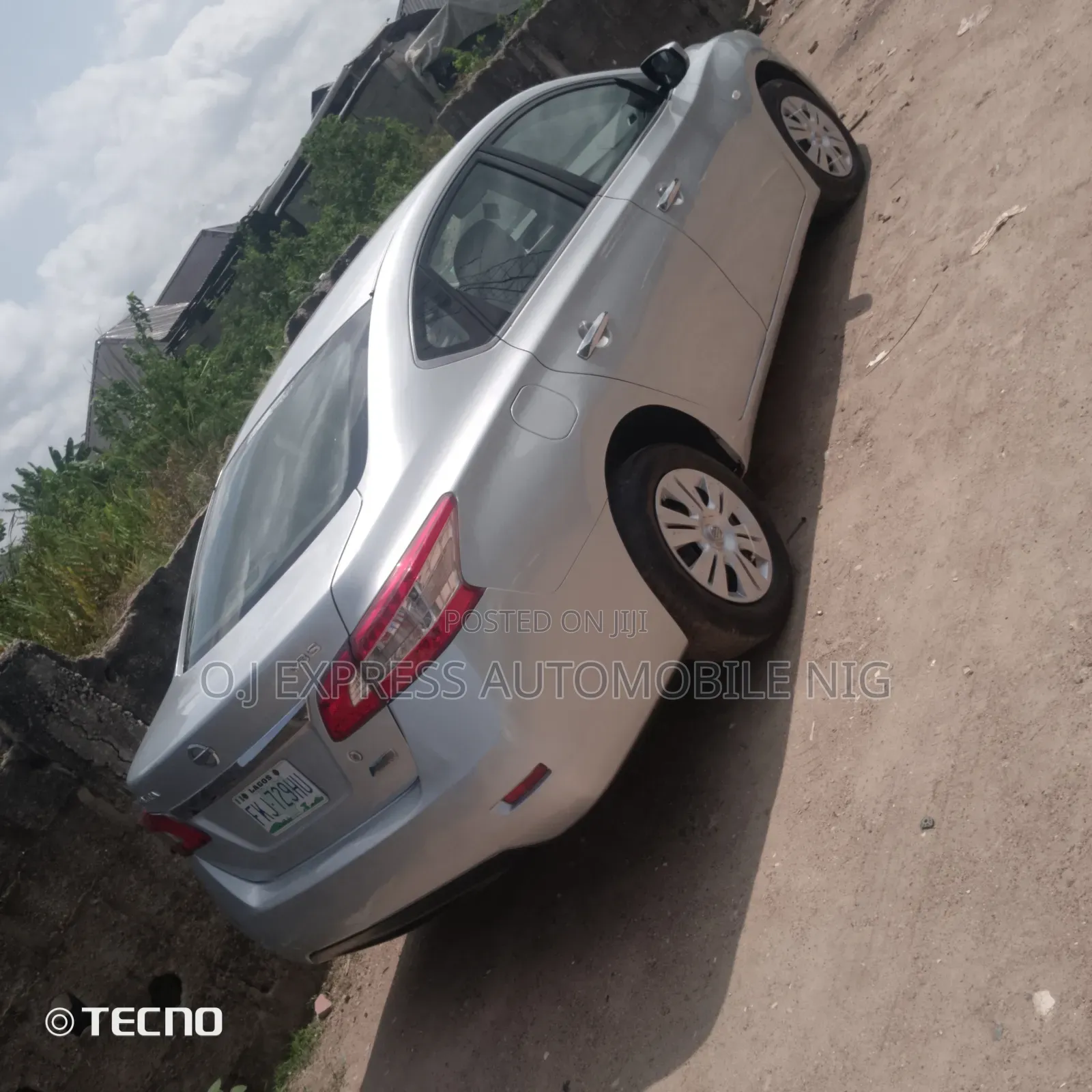 Nissan Sentra S 4dr Sedan (1.8L 4cyl CVT) 2014 Silver