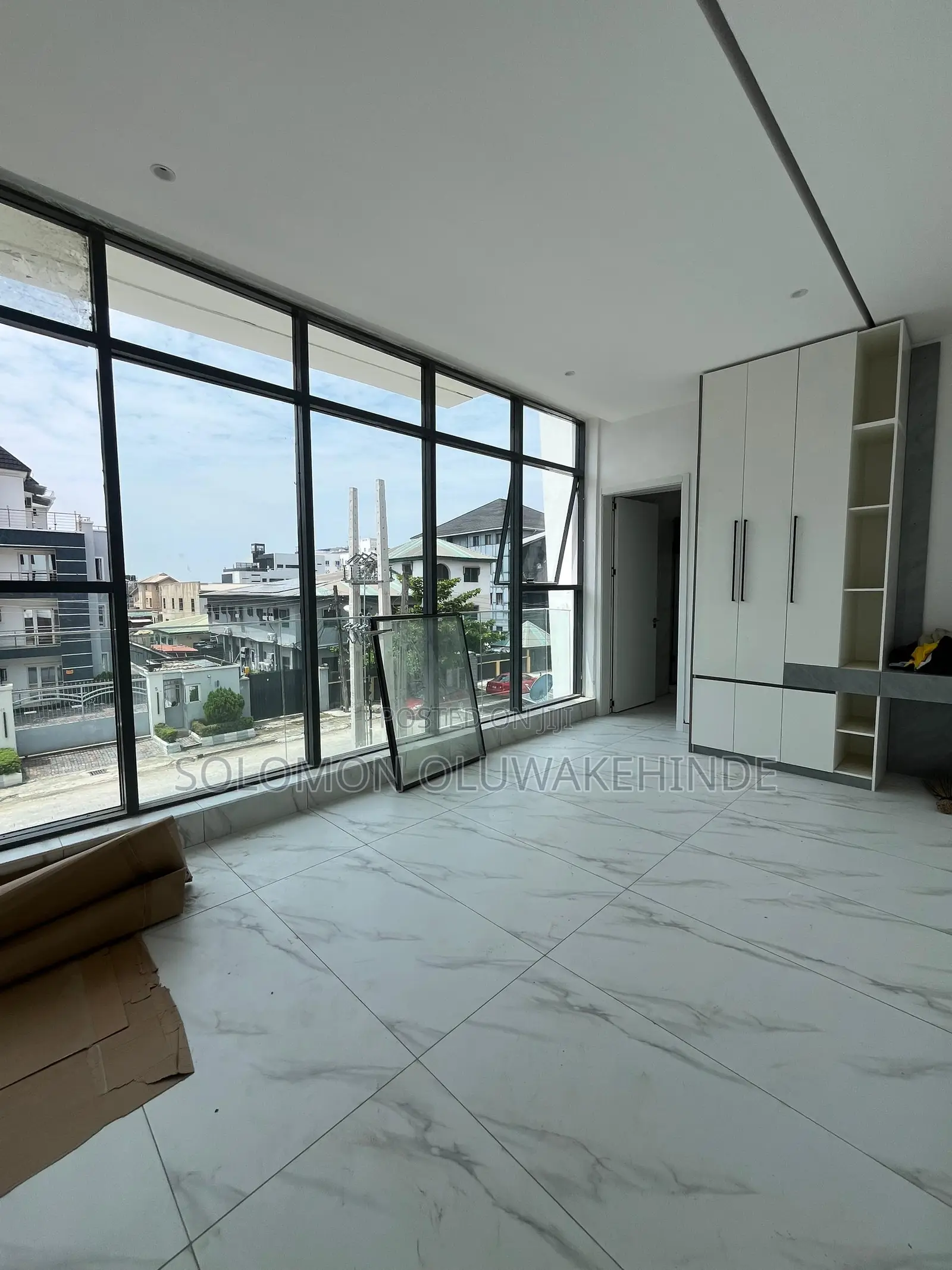 2bdrm Apartment in Lekki Phase 1 for sale