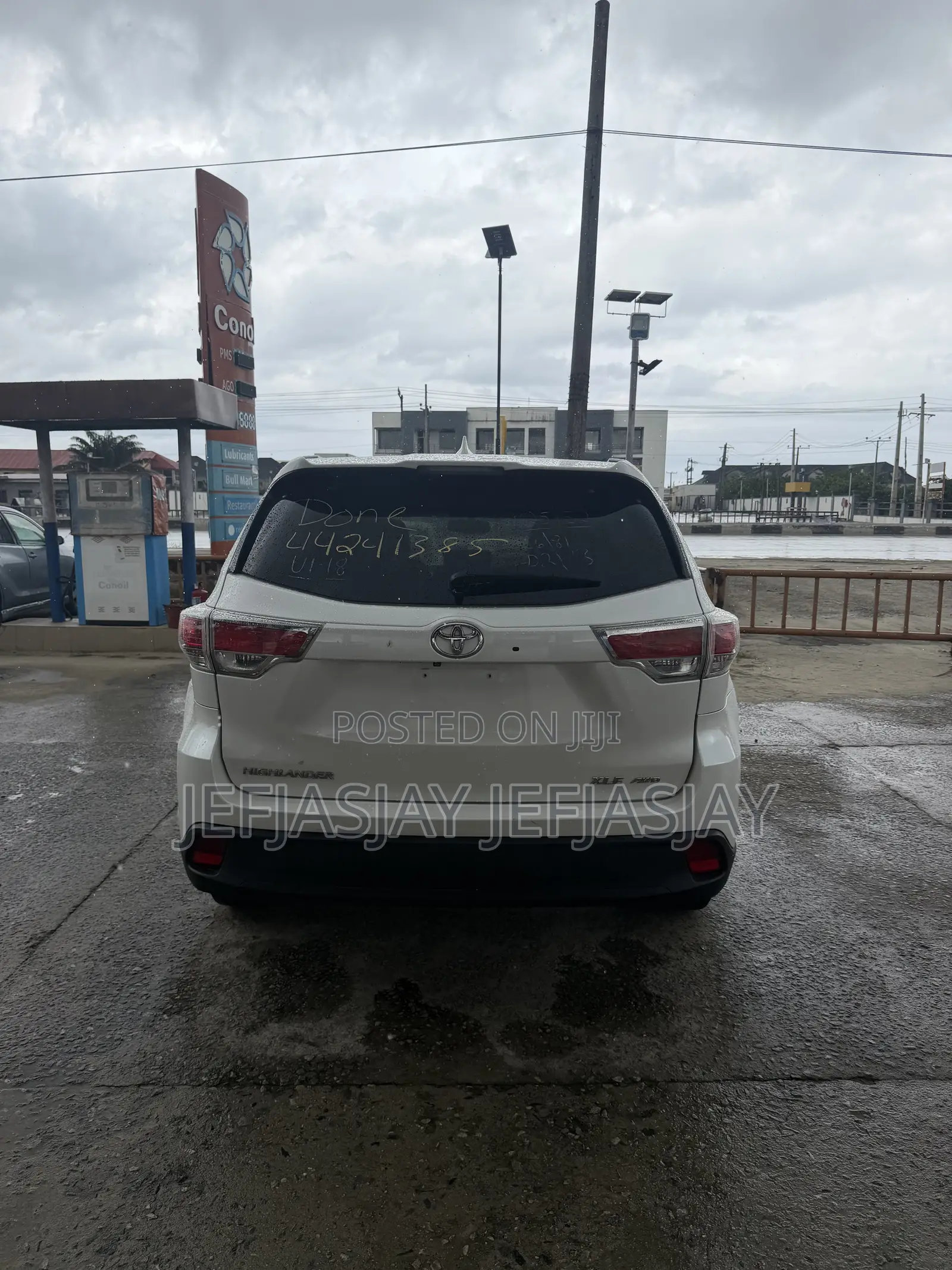 Toyota Highlander XLE 4dr SUV AWD (3.5L 6cyl 6A) 2015 White