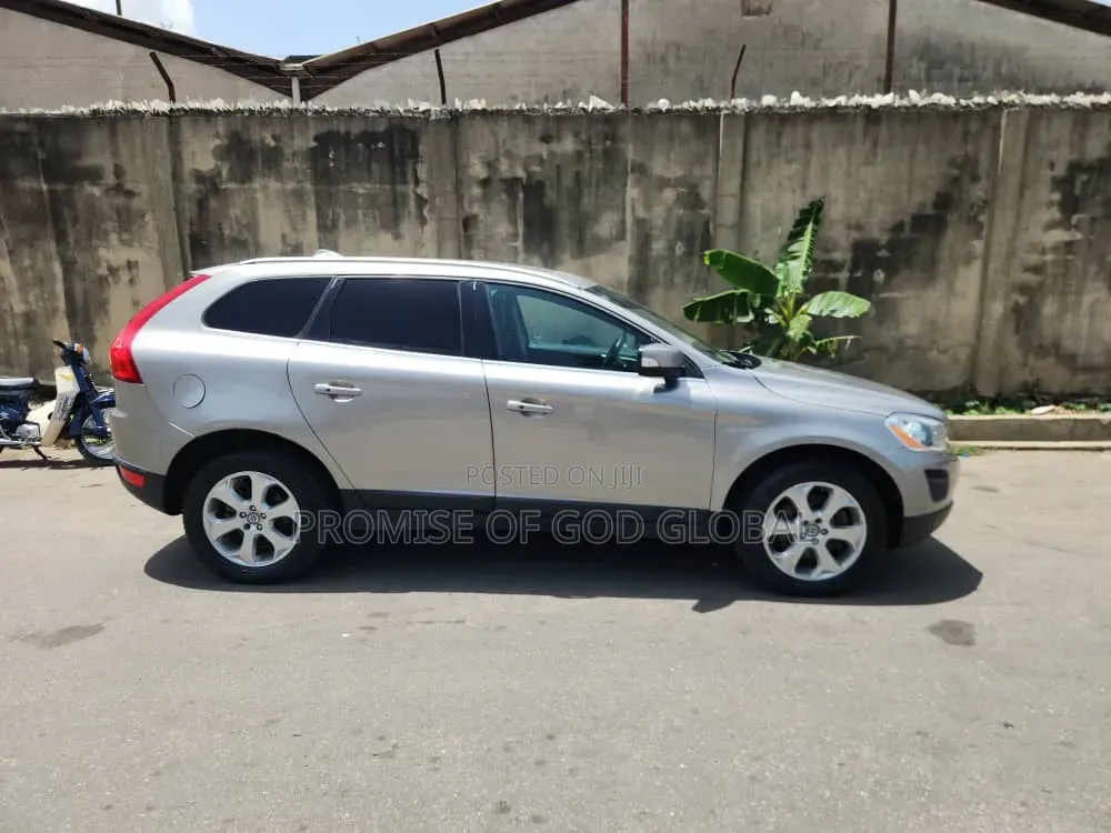 Volvo XC60 3.2 Premier AWD 2012 Gray
