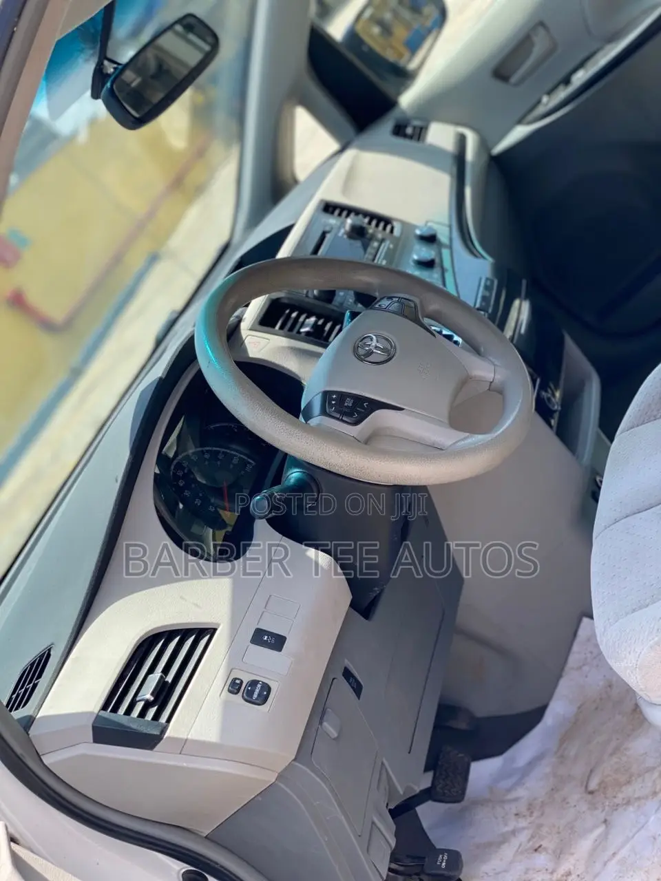 Toyota Sienna 2012 White