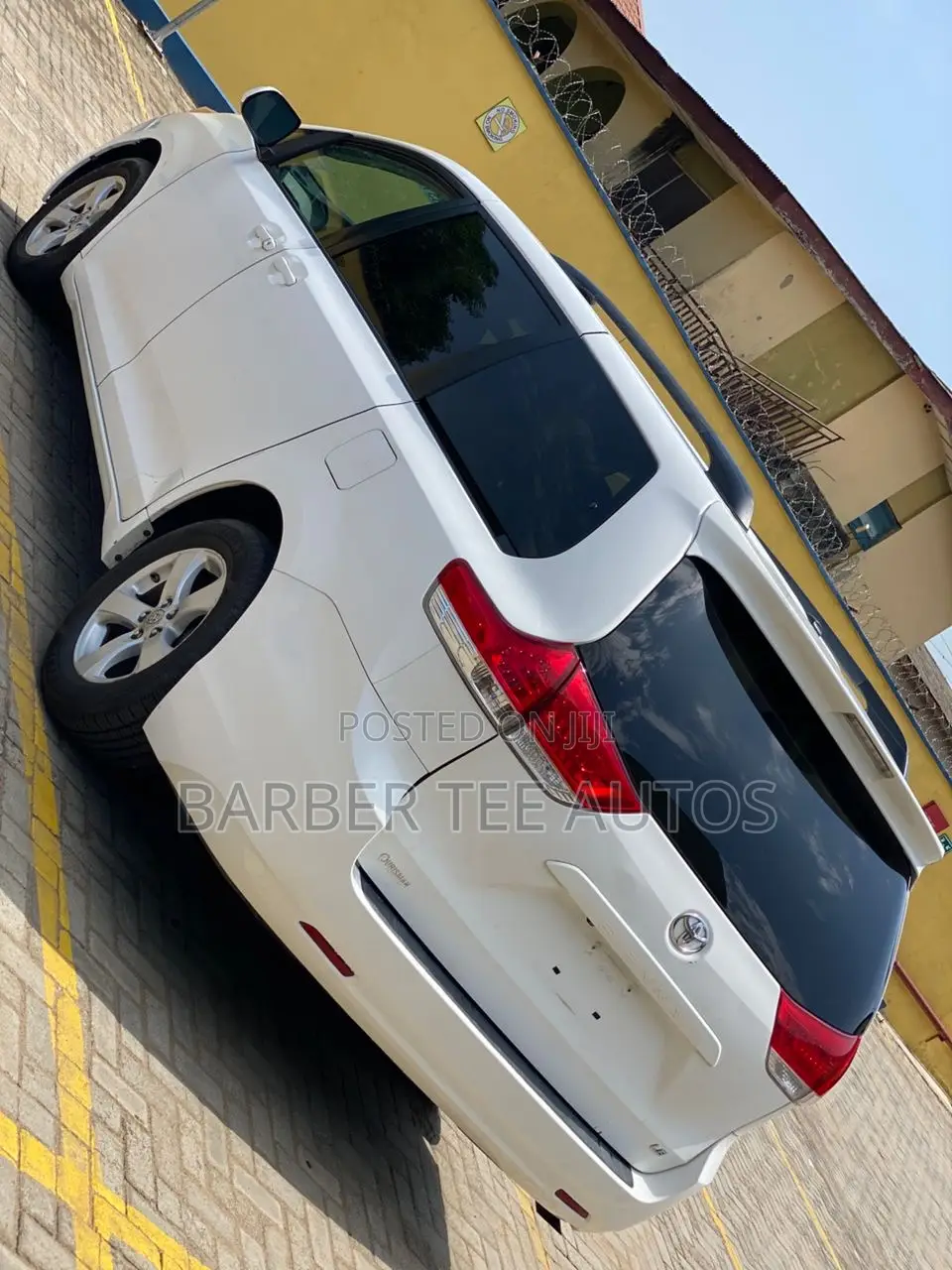 Toyota Sienna 2012 White