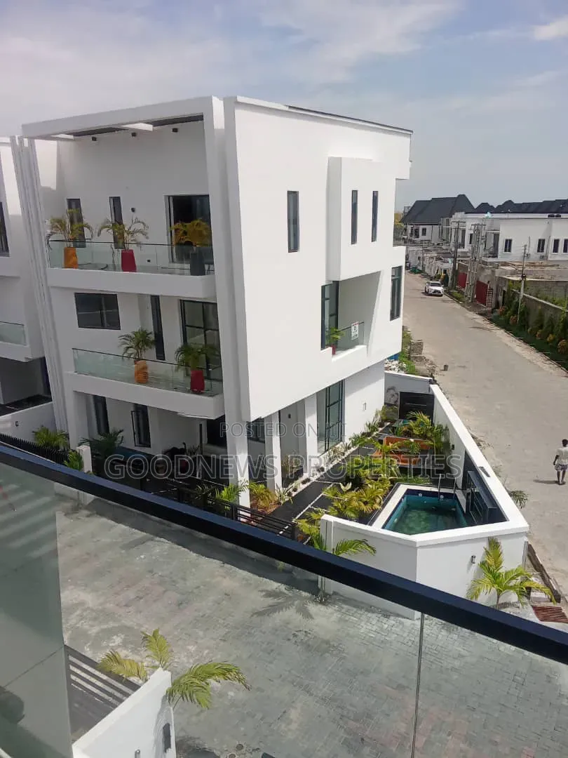 5bdrm Duplex in Orchid Road, Ikota for sale