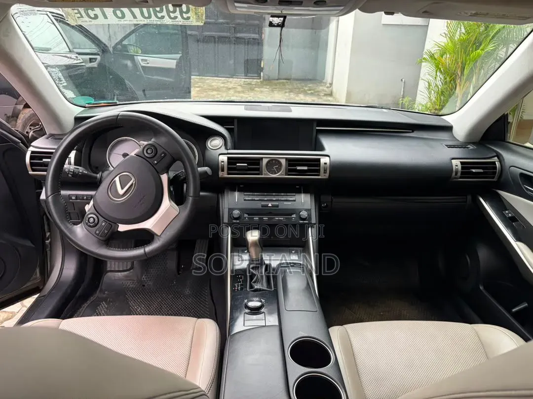 Lexus IS 2015 Gray