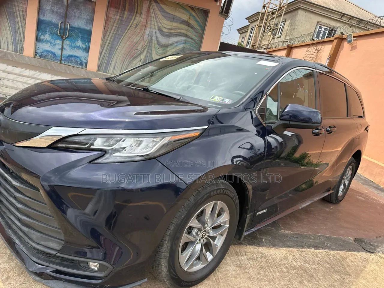 Toyota Sienna LE 2022 Blue