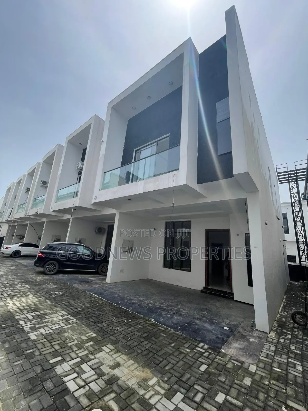 4bdrm Duplex in Ikota for sale