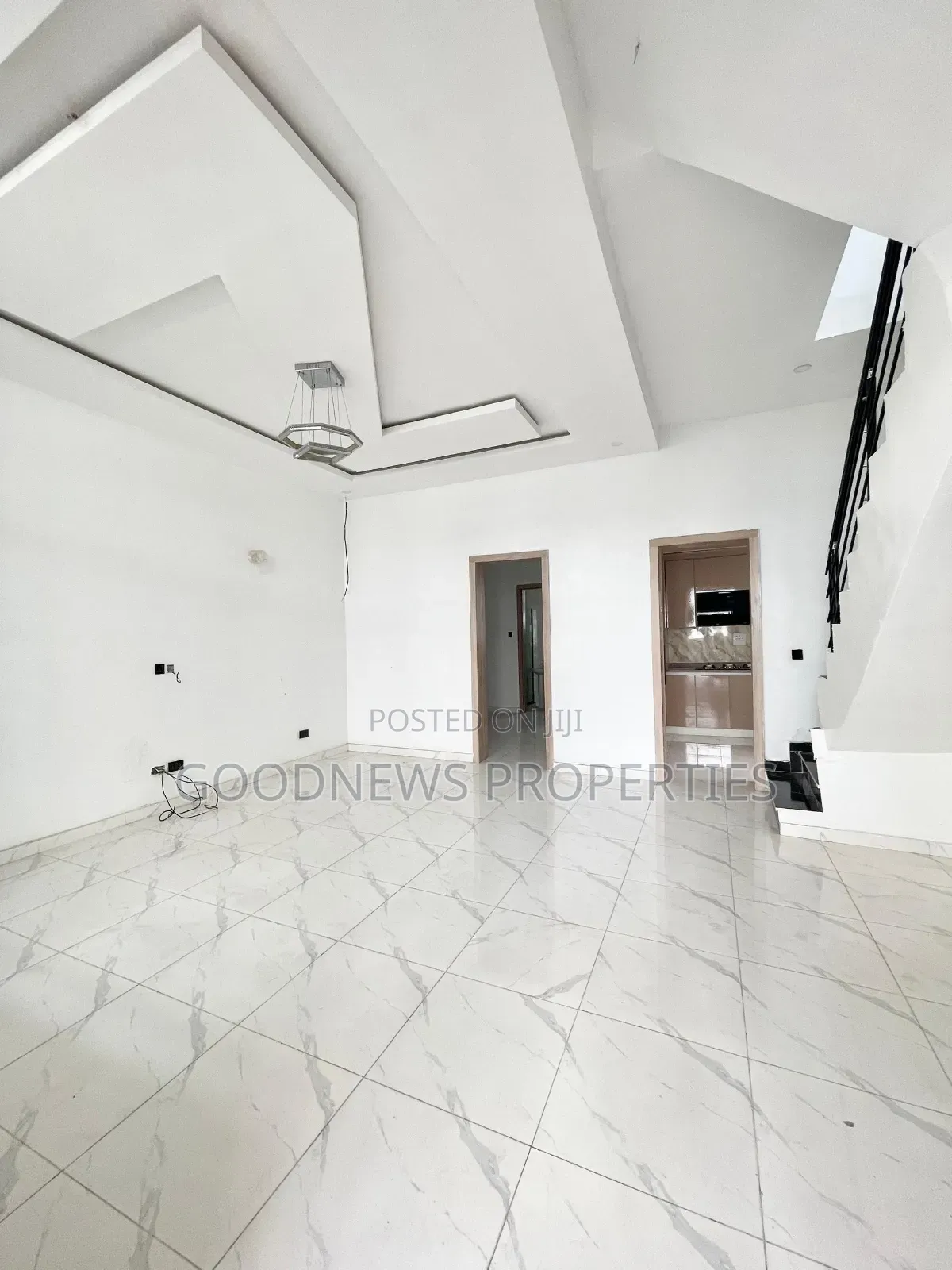 4bdrm Duplex in Ikota for sale