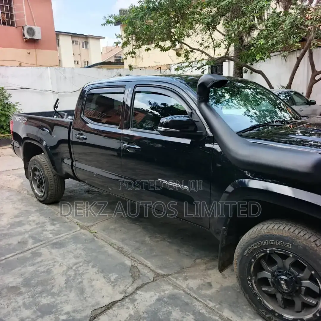 Toyota Tacoma TRD Off Road 2017 Black