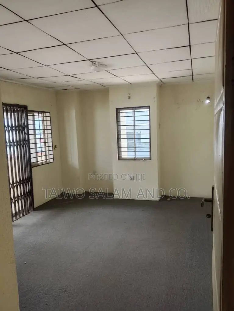 5bdrm Duplex in Bodija for sale