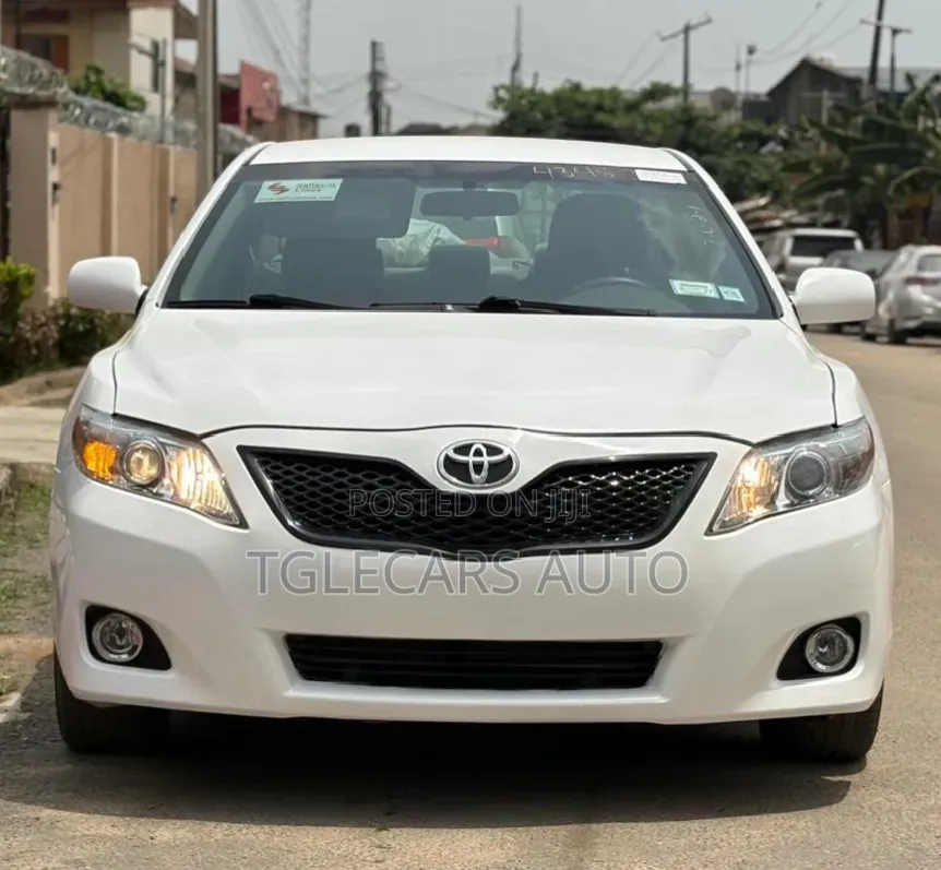 Toyota Camry 2010 White