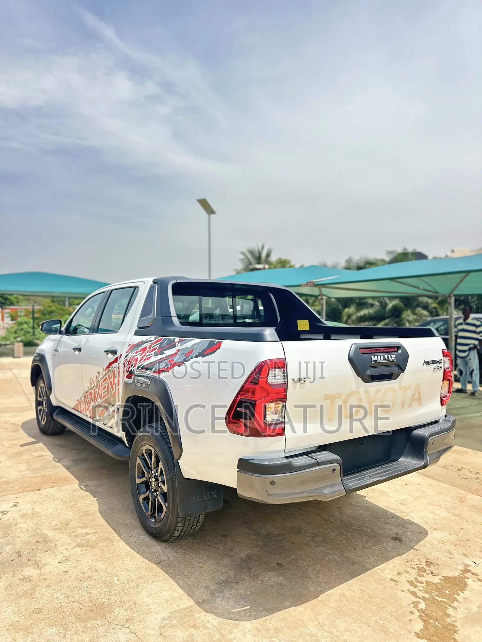 New Toyota Hilux 2025 White