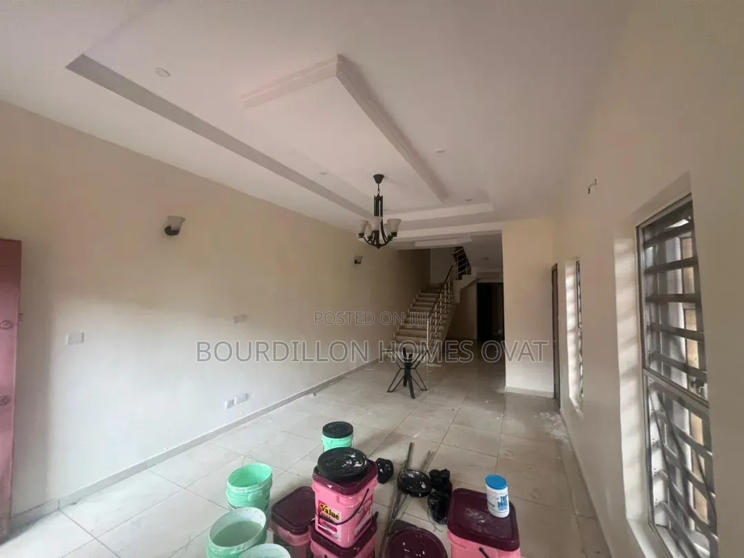 4bdrm Duplex in Ikota Villa Estate for sale