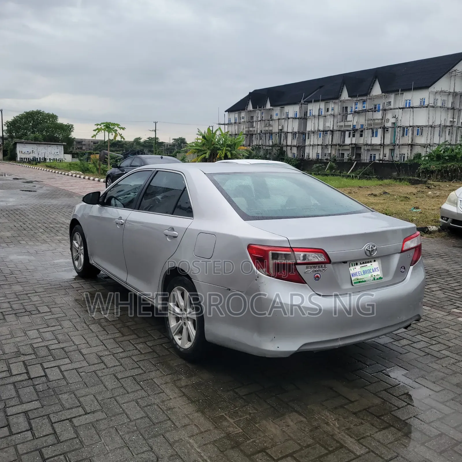 Toyota Camry LE 4dr Sedan (2.5L 4cyl 6A) 2012 Silver