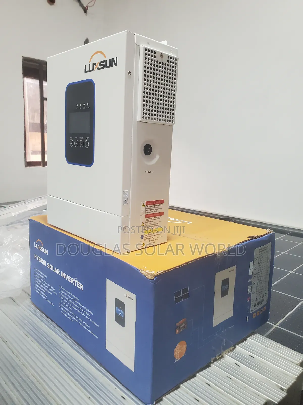 Luxsun 2kva 12v Hybrid Solar Inverter