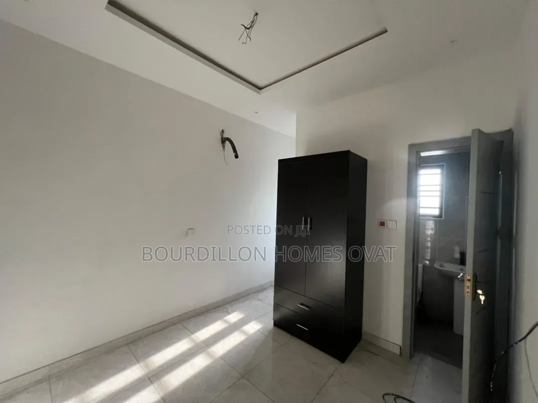 3bdrm Duplex in Ologolo Lekki Lagos for rent