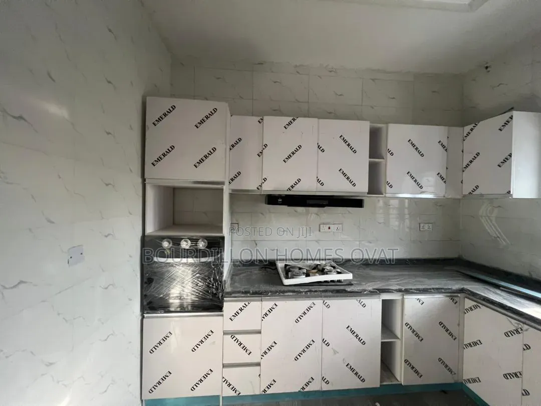 3bdrm Duplex in Ologolo Lekki Lagos for sale