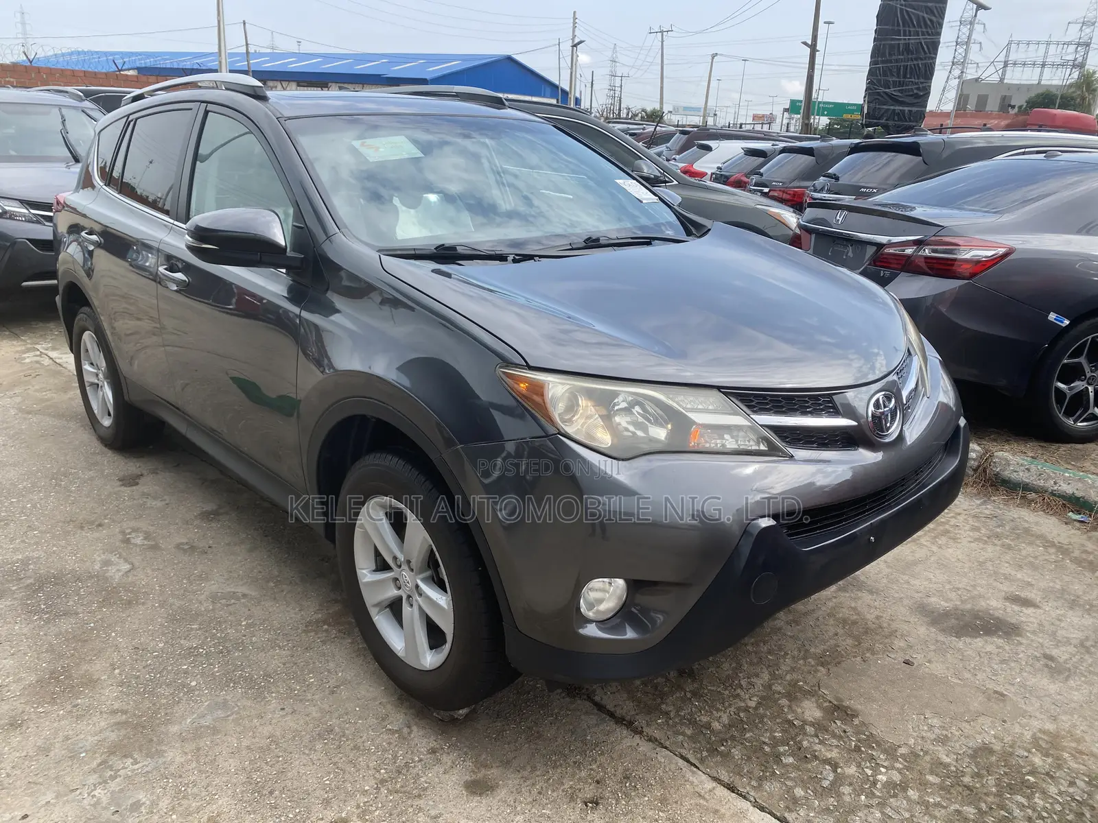 Toyota RAV4 XLE 4dr SUV (2.5L 4cyl 6A) 2014 Gray