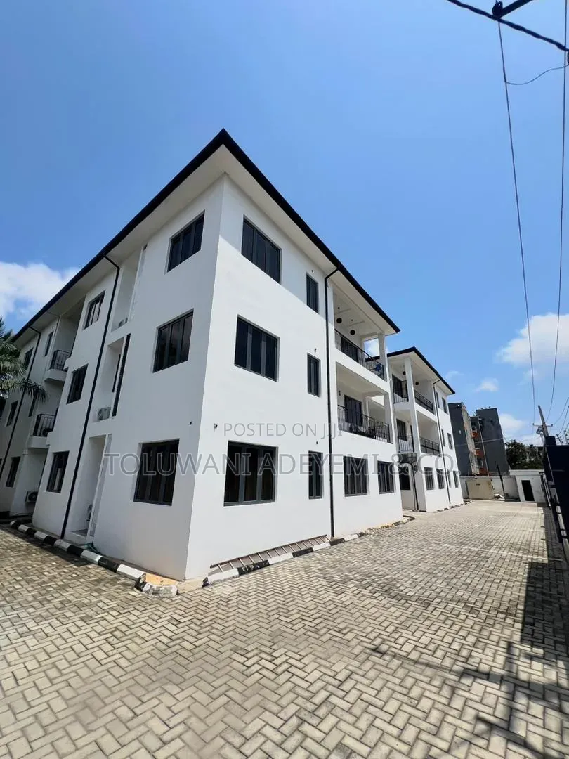 1bdrm Apartment in Ikoyi S.W for rent