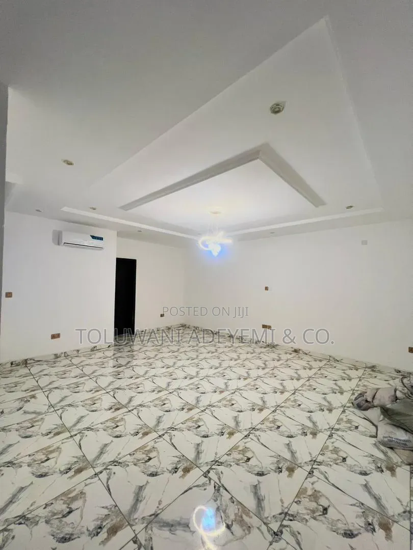 1bdrm Apartment in Ikoyi S.W for rent