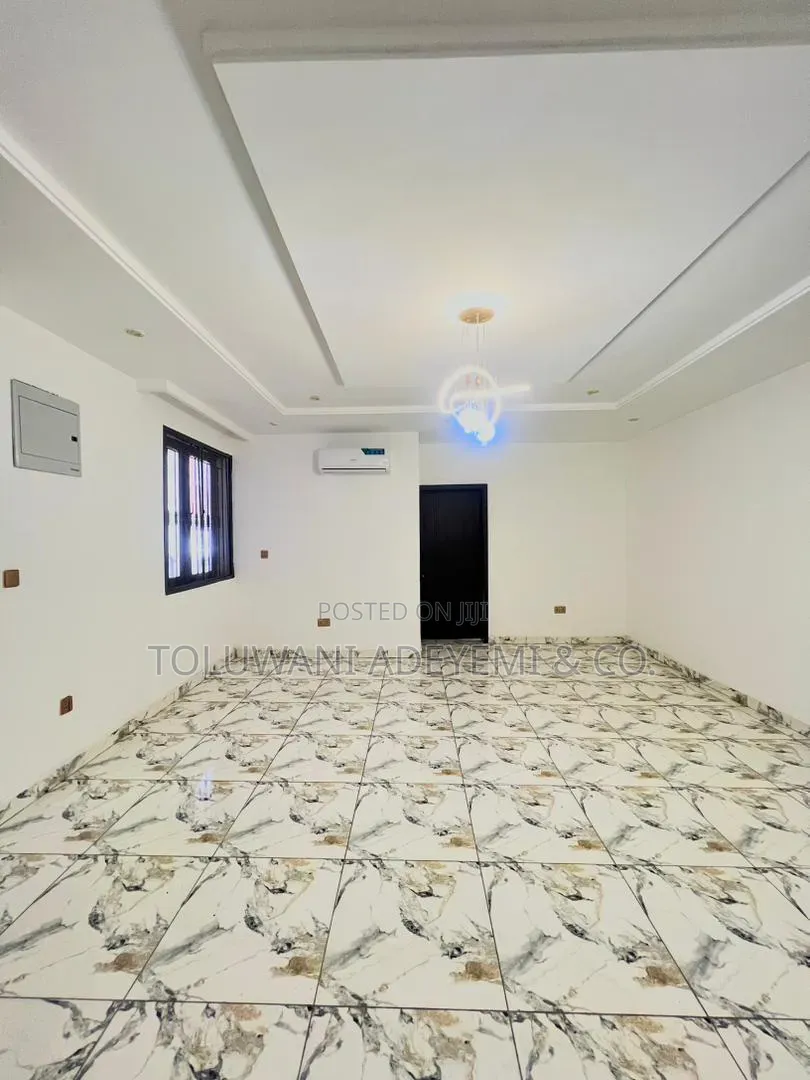 1bdrm Apartment in Ikoyi S.W for rent