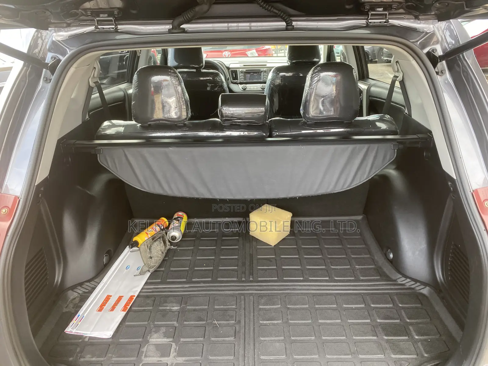 Toyota RAV4 XLE 4dr SUV (2.5L 4cyl 6A) 2014 Gray