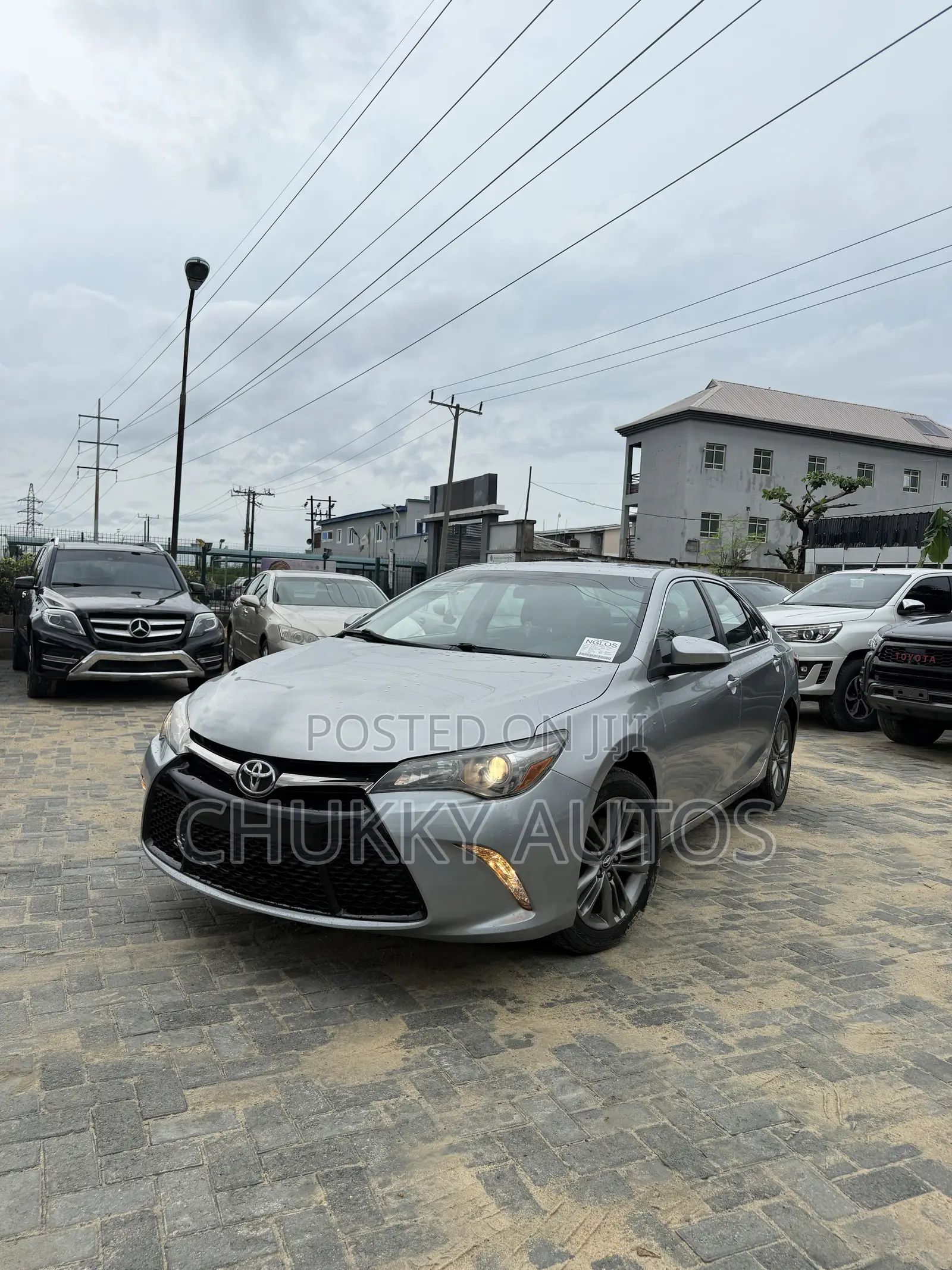 Toyota Camry SE 4dr Sedan (2.5L 4cyl 6A) 2017 Silver