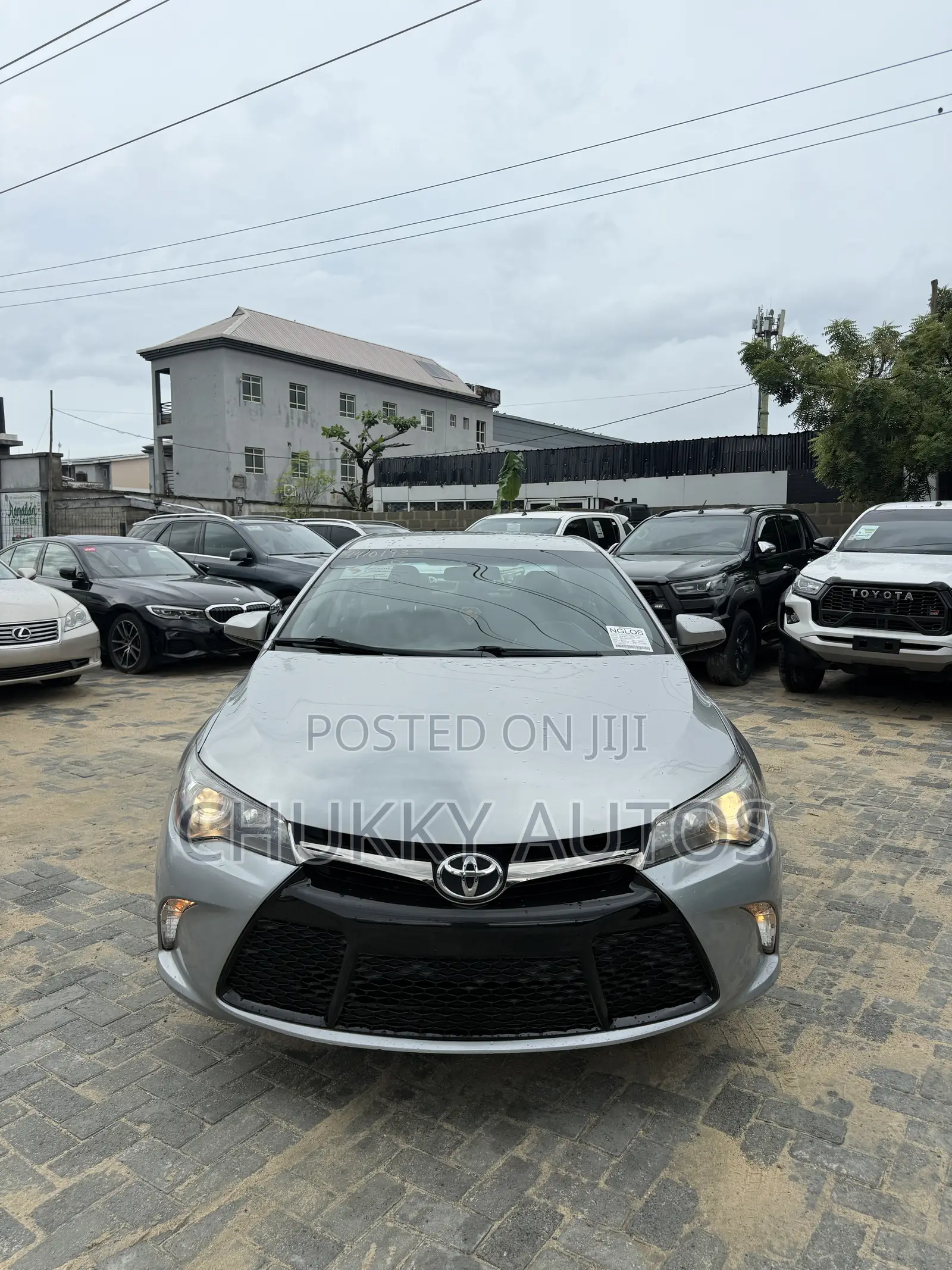 Toyota Camry SE 4dr Sedan (2.5L 4cyl 6A) 2017 Silver