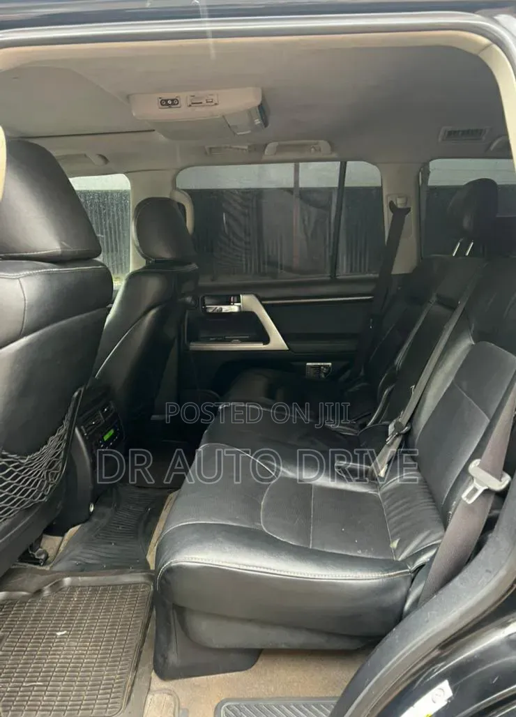 Toyota Land Cruiser 4.6 V8 VX-R 2014 Black
