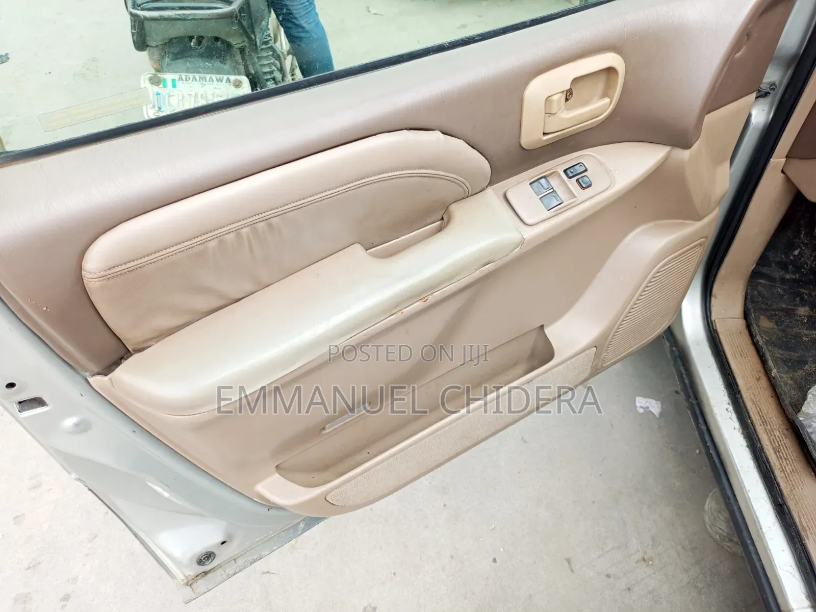 Toyota Sienna XLE 2002 Gold